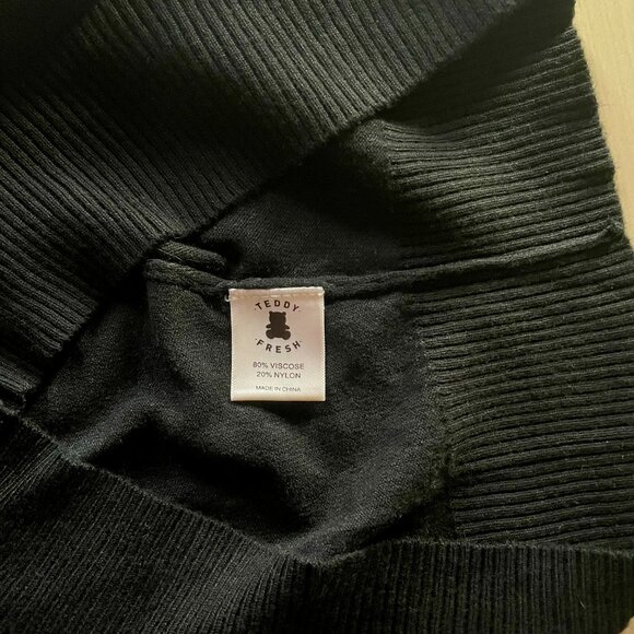 Teddy Fresh Women's Black Top with Blue Sequins Bear Head Blouse size Medium - Picture 7 of 8